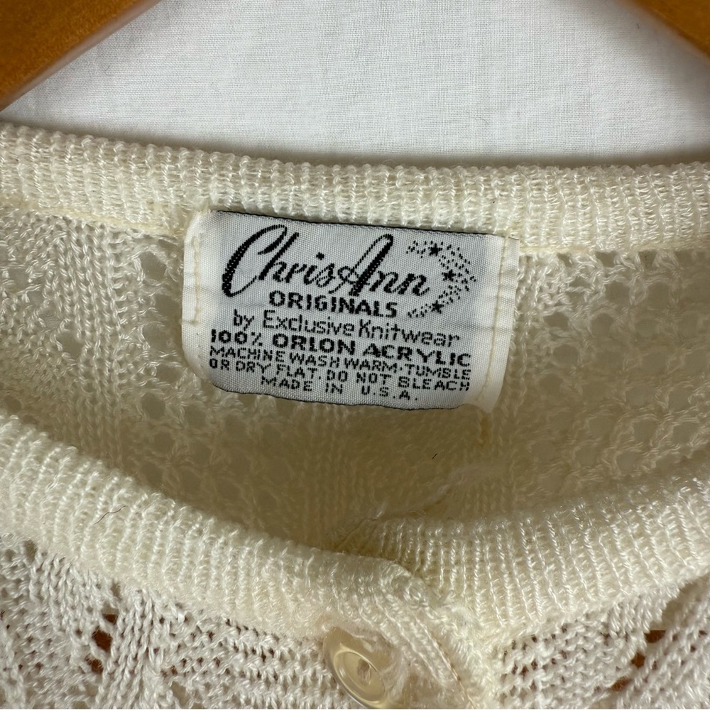 Elegant Cream Knit Sweater - Picture 2 of 4